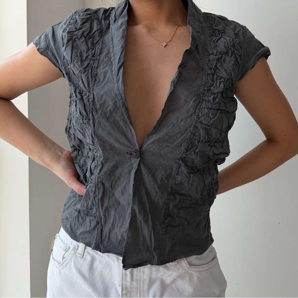 Sarah Pacini Charcoal Crinkled Short Sleeve Blouse - Medium - Picture 2 of 6